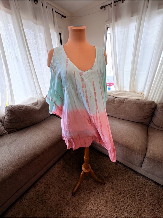 Na pua Collection Dresses & Skirts - NaPua Collection Mint and Coral Tie-Dye V-Neck Top Cold shoulder dress top